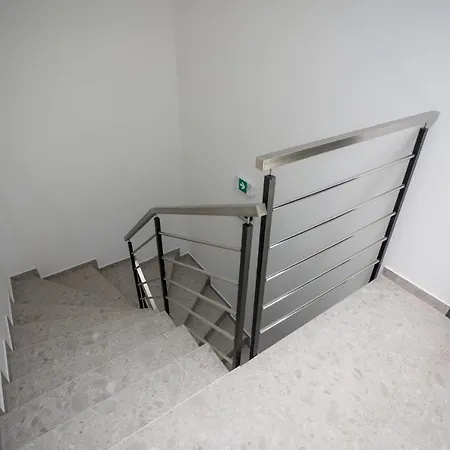 Apartment I & M